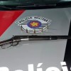 Carabina e munições de calibre 44 são apreendidas após denúncia à Polícia Militar em Tupi Paulista