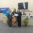 Investigadora Giseli Marin Matos Capucci recebe medalha Tiradentes pela Câmara de Andradina