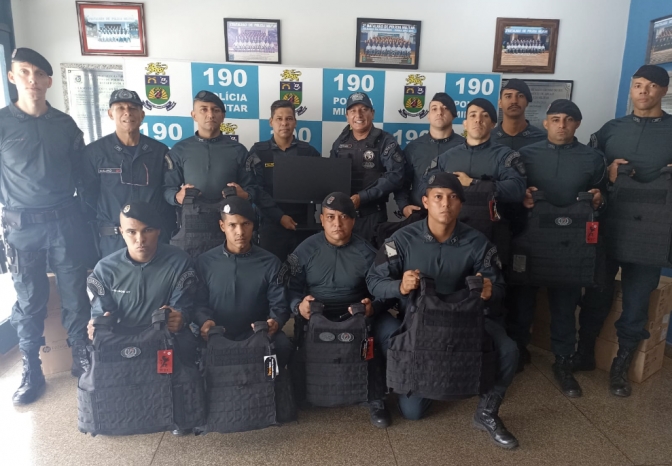 Polícia Militar de Três Lagoas recebe monitores e coletes balísticos