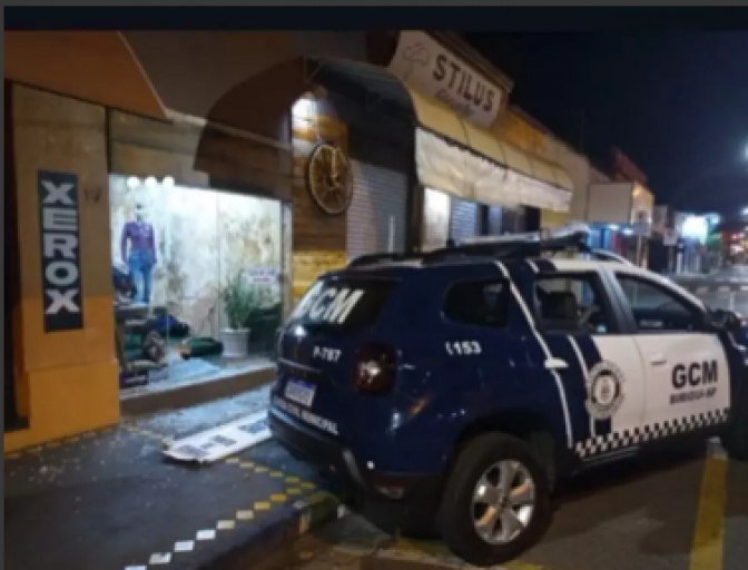 Guarda Municipal prende dois criminosos e recupera parte dos objetos furtados no centro de Birigui