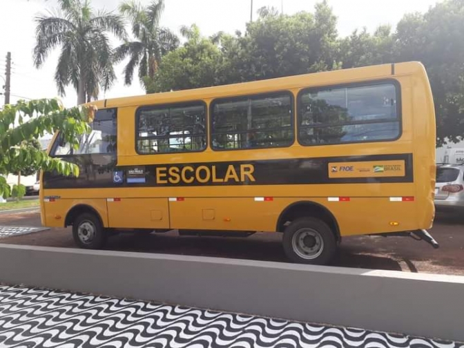 Tupi Paulista recebe Ônibus Escolar