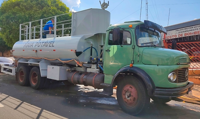 Prefeituras e empresas se solidarizam e emprestam caminhões-pipa para Birigui