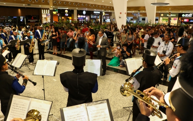 Em comemoração aos seus 55 anos, Banda Cristo Redentor se apresentou no Shopping Três Lagoas