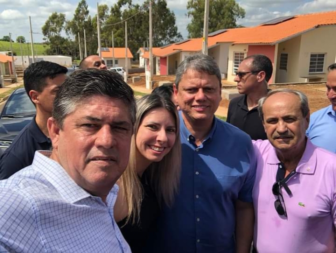 Vice-prefeito de Tupi Paulista e comitiva encontra-se com Governador Tarcísio de Freitas