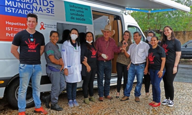 Em Três Lagoas Prefeito Angelo Guerreiro entrega veículos para SMS e anuncia construção de sede para o Programa IST/AIDS