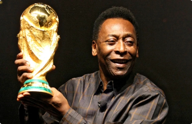 Pelé, o &#039;Rei do Futebol&#039;, morre aos 82 anos