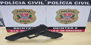 POLÍCIA CIVIL APREENDE SIMULACRO DE ARMA DE FOGO EM RESIDÊNCIA INVESTIGADA POR VENDA ILÍCITA DE PRODUTO DE ORIGEM ESTRANGEIRA EM DRACENA