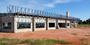Obra do Detran em Três Lagoas se aproxima de três anos de atraso e passou a custar R$ 14,4 milhões