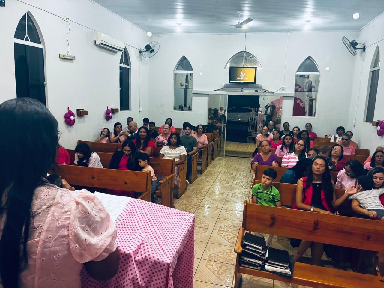 ASSEMBLEIA DE DEUS MINISTÉRIO DO IPIRANGA REALIZA CULTO ROSA EM MURUTINGA DO SUL