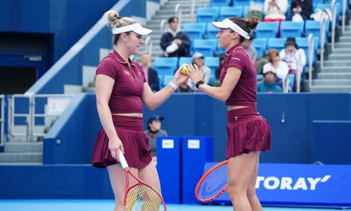 Luisa Stefani e Dabrowski vencem em 3 sets e estão na semifinal em Tóquio