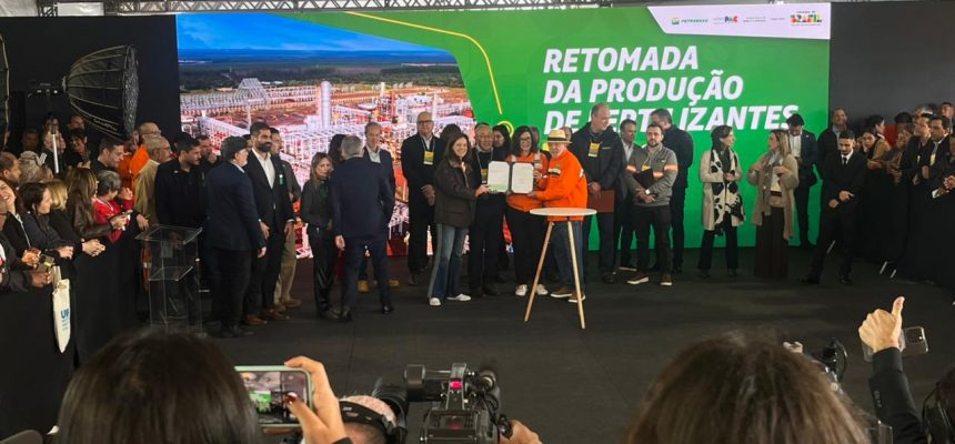 Em Três Lagoas Lula e Simone Tebet criticam dependência externa de fertilizantes e defendem produção nacional durante evento da UFN-3