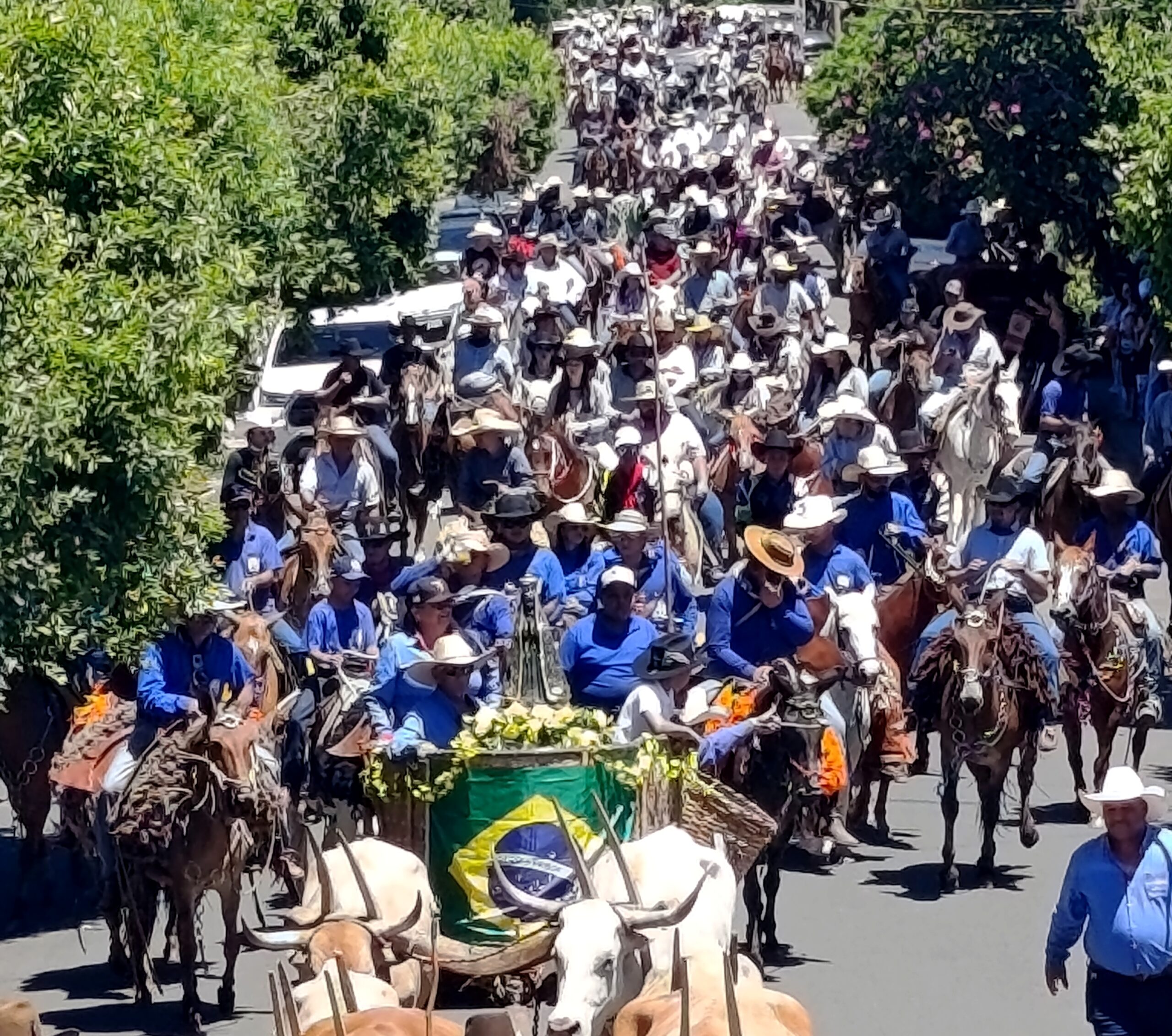 4ª Cavalgada “Dói Suttini” reúne mais de 500 cavaleiros e amazonas em Guaraçaí
