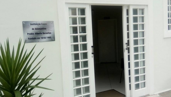 Paciente espera mais de uma hora por falta de “ESTEPE” em Ambulância da Secretaria de Saúde de Andradina