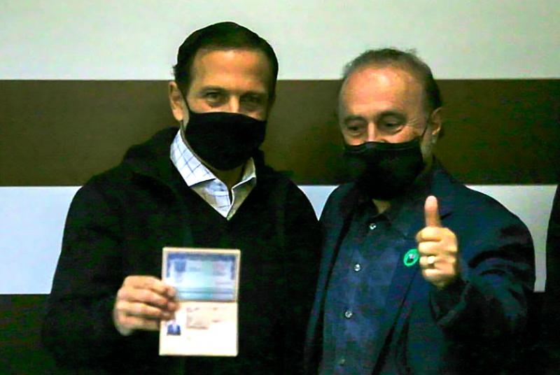 Governador de São Paulo recebe passaporte do Acqualinda de Andradina O encontro aconteceu na Capital Paulista