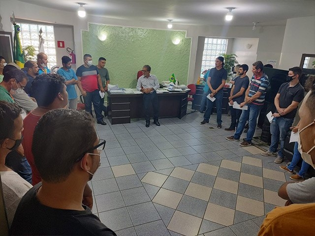 Prefeito de Castilho dá boas vindas a 26 novos funcionários municipais