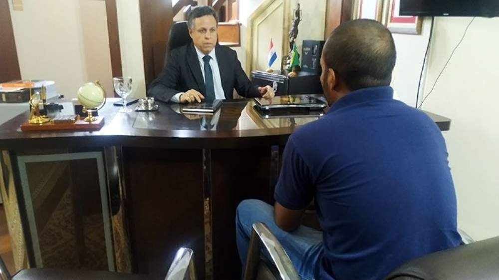 Em Andradina foragido por dupla tentativa de homicídio se apresenta: arma era de plástico e só tinha pólvora
