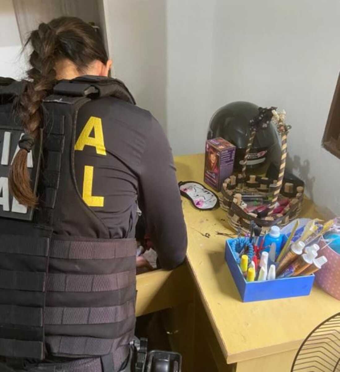 Homem é alvo da Polícia Federal suspeito de compartilhar pornografia infantil na internet em Três Lagoas