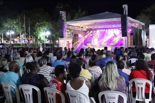 Neste domingo no Shopping de Andradina tem benção em comemoração do dia do padre
