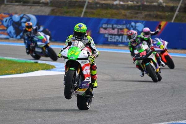 MotoE: Brasileiro Eric Granado vence as duas na Áustria