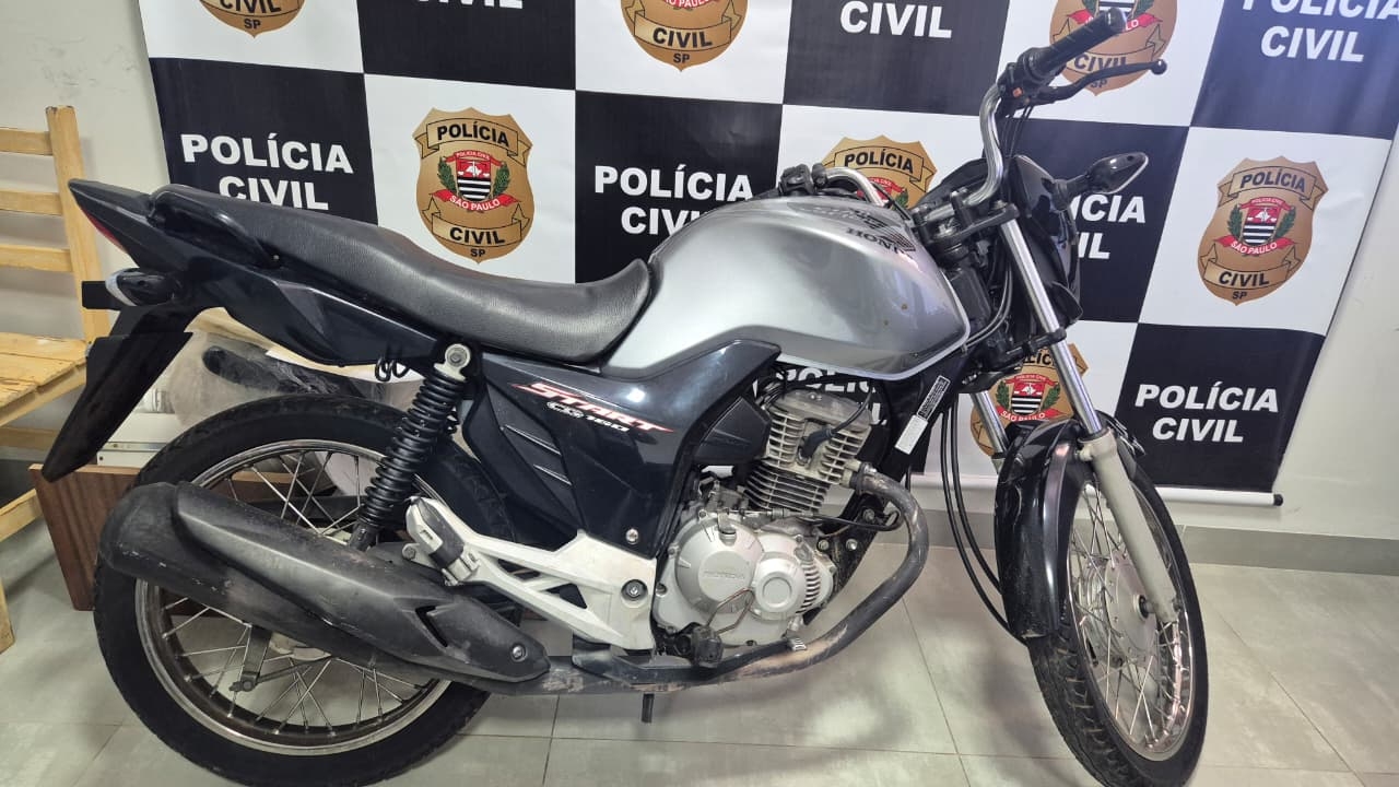 POLÍCIA CIVIL LOCALIZA MOTOCICLETA FURTADA POUCAS HORAS APÓS CRIME EM PIRAPOZINHO