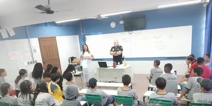 POLÍCIA CIVIL REALIZA PALESTRA SOBRE PREVENÇÃO AO BULLYING EM ESCOLA DE MONTE CASTELO