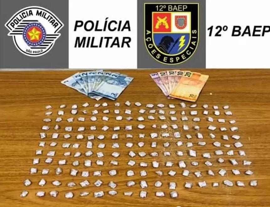 BAEP de Araçatuba prendeu homem com 181 pedras de crack, alvo de combate ao crime bairro Ezequiel Barbosa