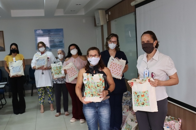 APA doa kits de entretenimento para a Unidade de Pediatria do Hospital Auxiliadora de Três Lagoas