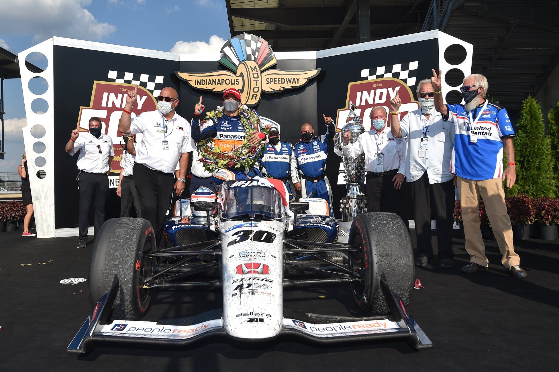 Takuma Sato vence pela segunda vez nas 500 milhas de Indianapolis