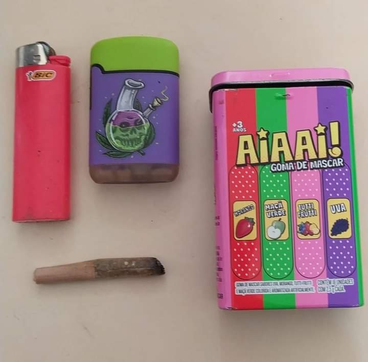 Ronda Escolar da PM de Três Lagoas detém 02 indivíduos com cigarro de maconha no fundo da escola