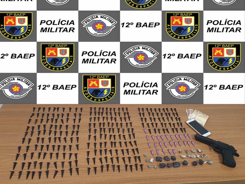Baep de Araçatuba apreende menor que estava vendendo drogas a mando de um membro de facção, alvo de combate ao crime bairro São José