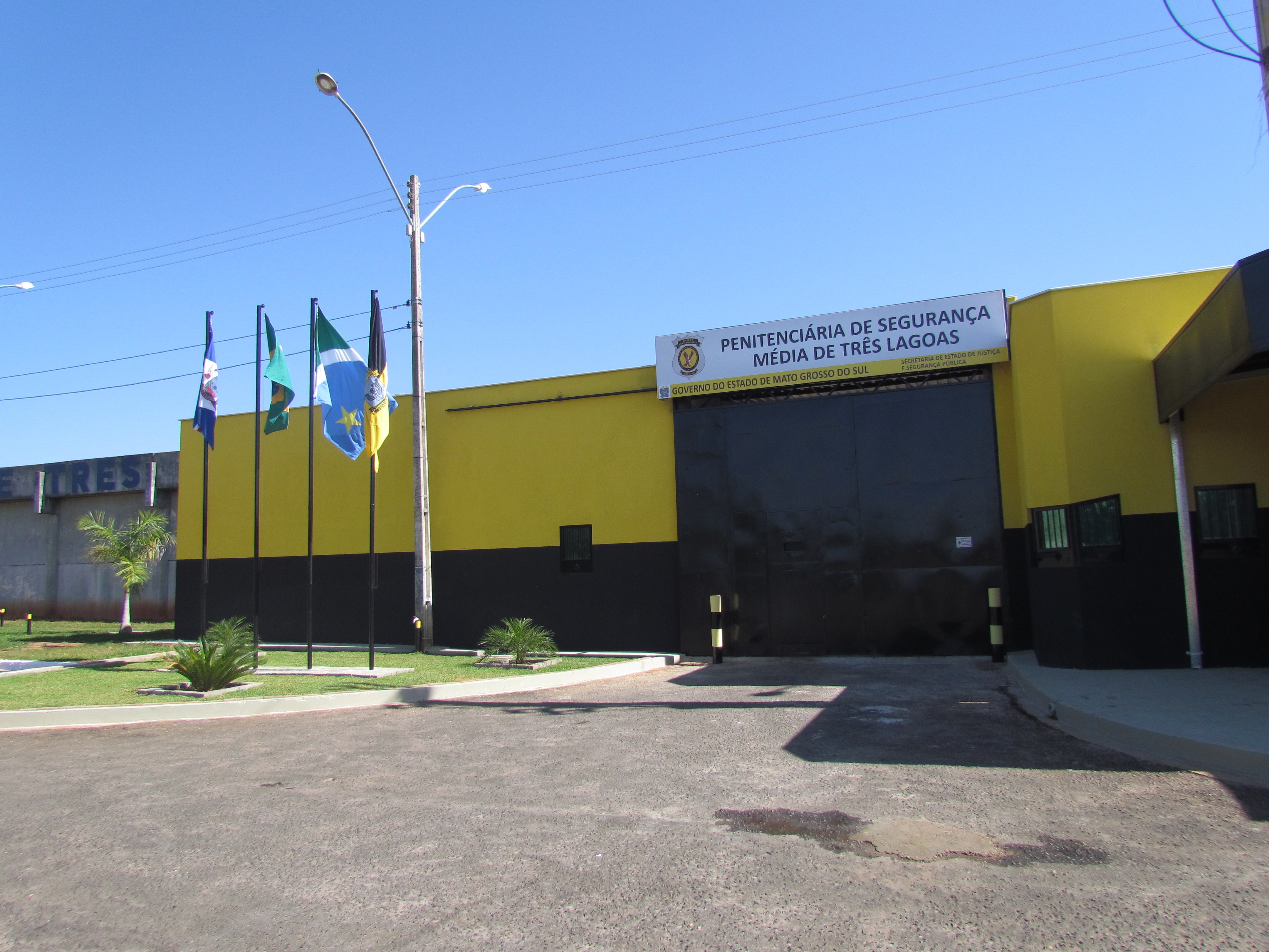 Pente-fino noturno é realizado em Penitenciária de Três Lagoas