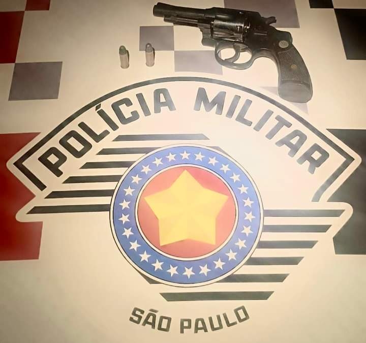 APÓS AGREDIR ESPOSA, MARIDO É PRESO POR VIOLÊNCIA DOMÉSTICA E POSSE DE ARMA EM PEREIRA BARRETO