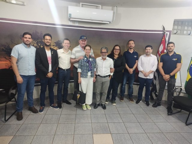 Prefeito de Castilho recebe 1ª Governadora do Rotary do Distrito 4470