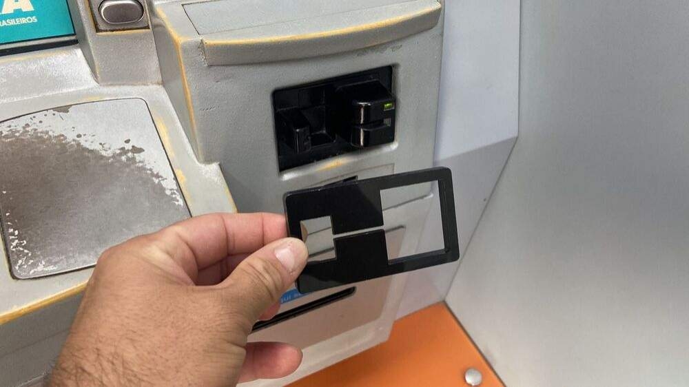 Polícia Militar de Andradina identifica 'chupa cabra' em caixa eletrônico da Caixa Federal