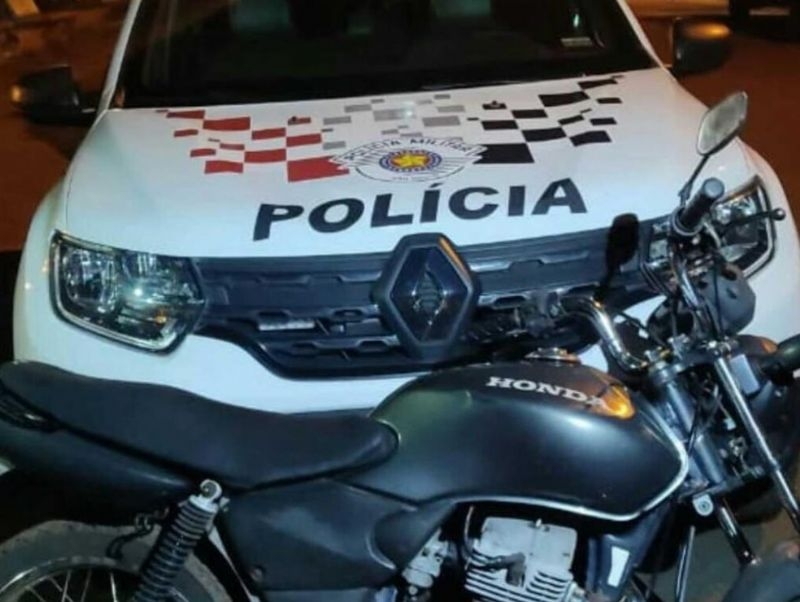 Mulher liga para PM para "pedir pizza" e estava sofrendo violência doméstica no Jardim Europa em Andradina