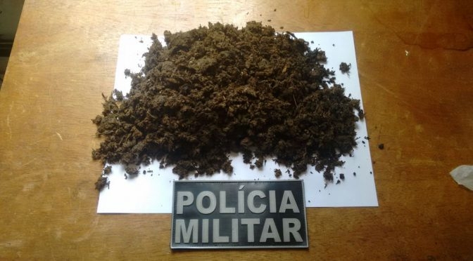 Universitário são detidos acusados de tráfico em frente a universidade em Araçatuba