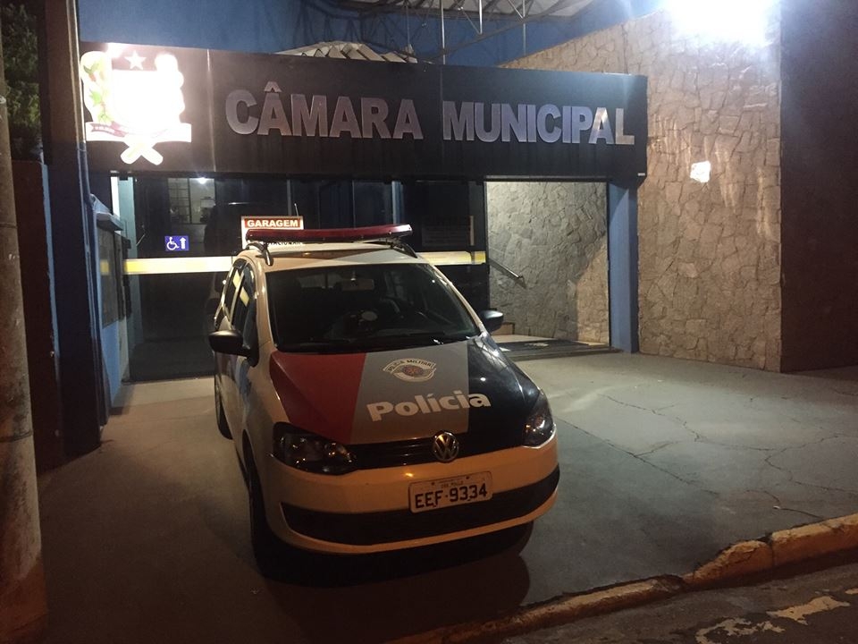 Vizinho corre atrás de bandidos e recupera TV furtada no bairro Itamarati em Três Lagoas