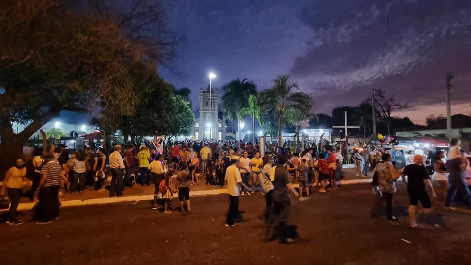 EM ANDRADINA MILHARES DE FIÉIS CATÓLICOS COMEMORAM COM ROMARIA E QUERMESSE A FESTA DE BOM JESUS DA LAPA