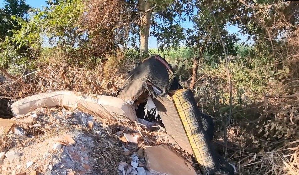Estrada rural do bairro Maravilha está abandonada em Andradina