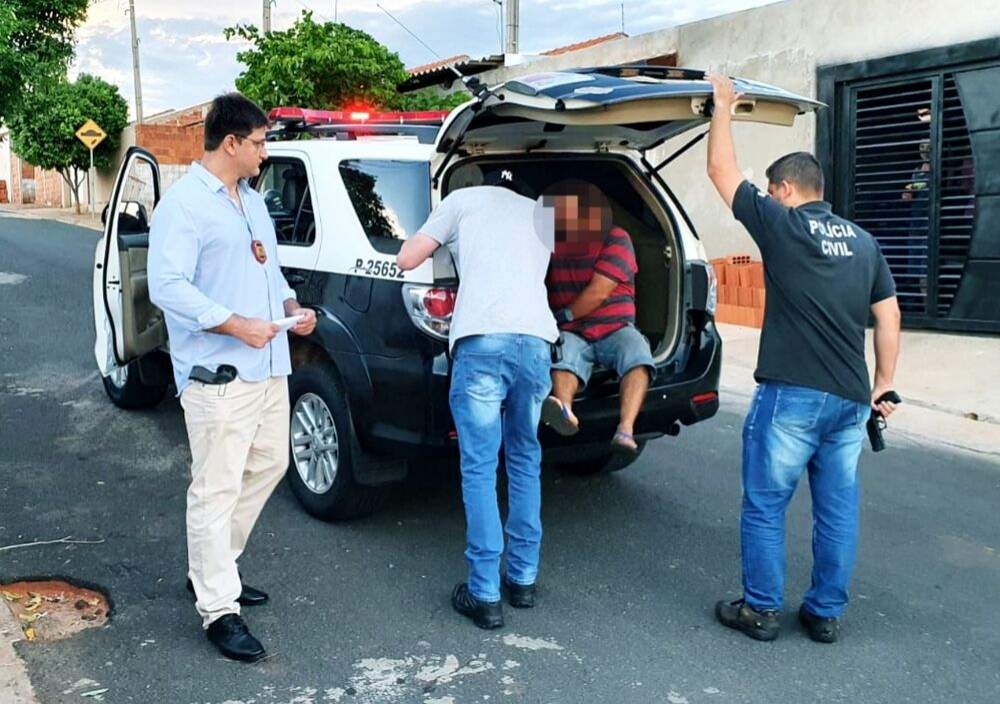 Polícia Civil de Lavínia prende homem acusado de abusar da filha de 12 anos