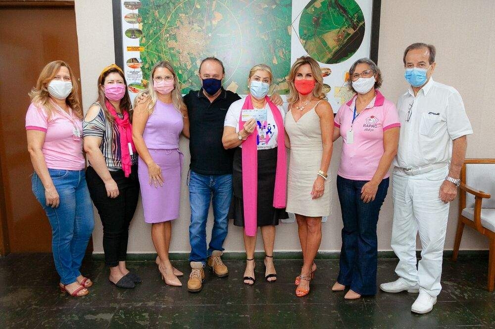 Prefeito de Andradina doa 1º salário a entidade que atende pessoas com câncer