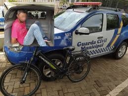GUARDA CIVIL MUNICIPAL detém homem após furto de bicicleta elétrica no centro de Araçatuba