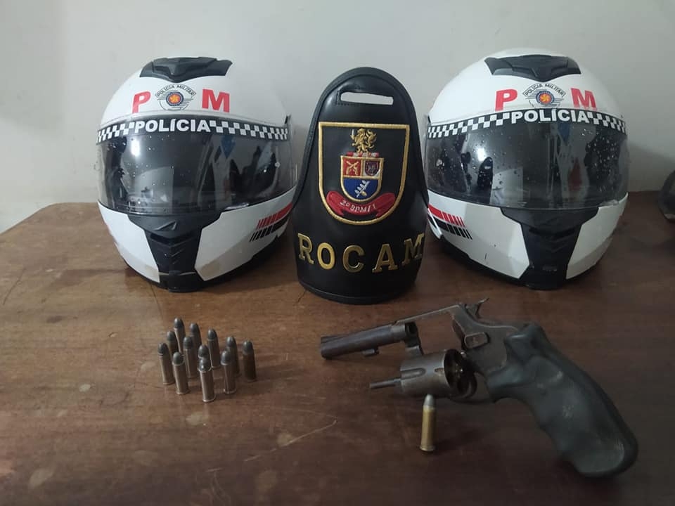 ROCAM de Birigui prendeu indivíduo com revólver, munição, droga e pés de maconha
