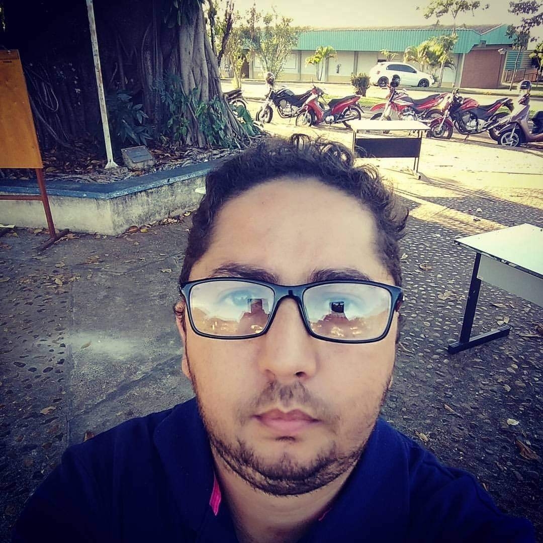 CASTILHO CHORA  A PERDA DO PROFESSOR WAGNER DE FREITAS AOS 40 ANOS VÍTIMA DE INFARTO