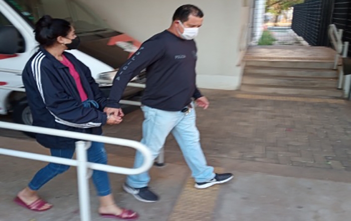 EM ARAÇATUBA JOVEM DE 21 ANOS É PRESA APÓS JOGAR ÓLEO QUENTE EM COMPANHEIRO