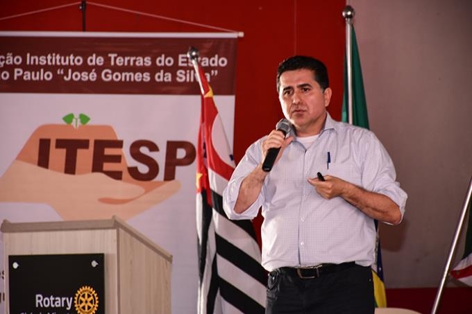 Ex-namorado recebe fotos íntimas de jovem e a espanca com socos no rosto em Três Lagoas