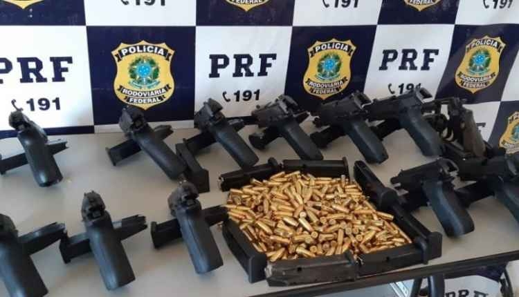 Em Andradina Rocam e Atividade Delegada apreendem caixas de anabolizantes, aparelhos eletroeletrônicos, 13 tijolos de maconha e prendem 02 por tráfico internacional