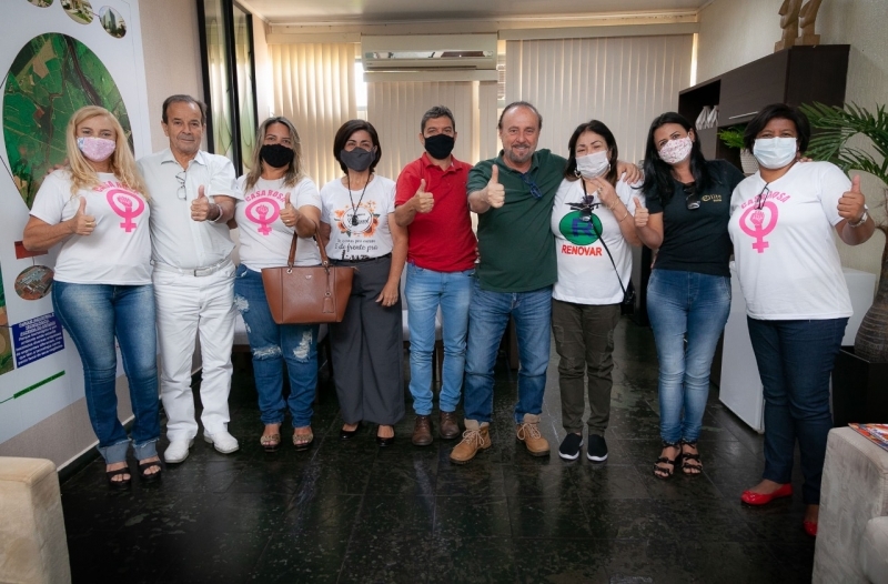 Novo Governo de Andradina recebe voluntários da Casa Rosa