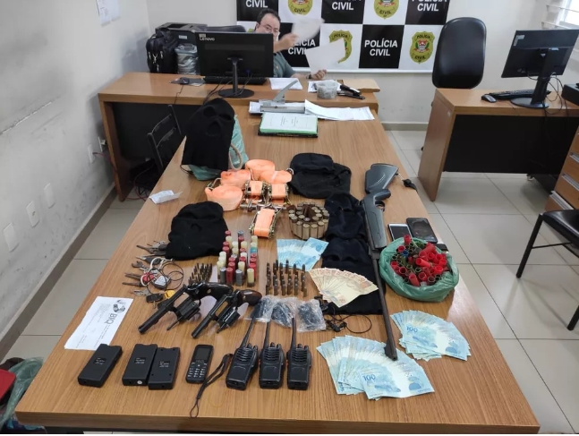 Polícia Civil de Pereira Barreto prende integrantes de quadrilha que roubava tratores
