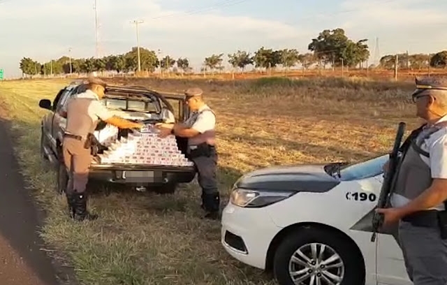 Polícia Rodoviária prende dois homens transportando milhares de maços de cigarros na  Marechal Rondon em Castilho